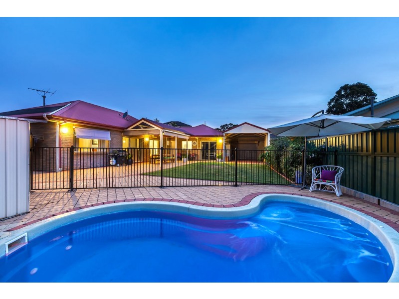 8 Gleneagles Road, Aberfoyle Park SA 5159
