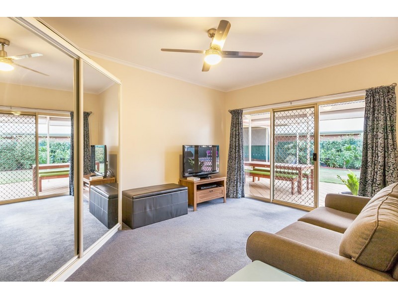 8 Gleneagles Road, Aberfoyle Park SA 5159