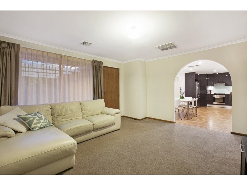 6 Jessica Street, Aberfoyle Park SA 5159