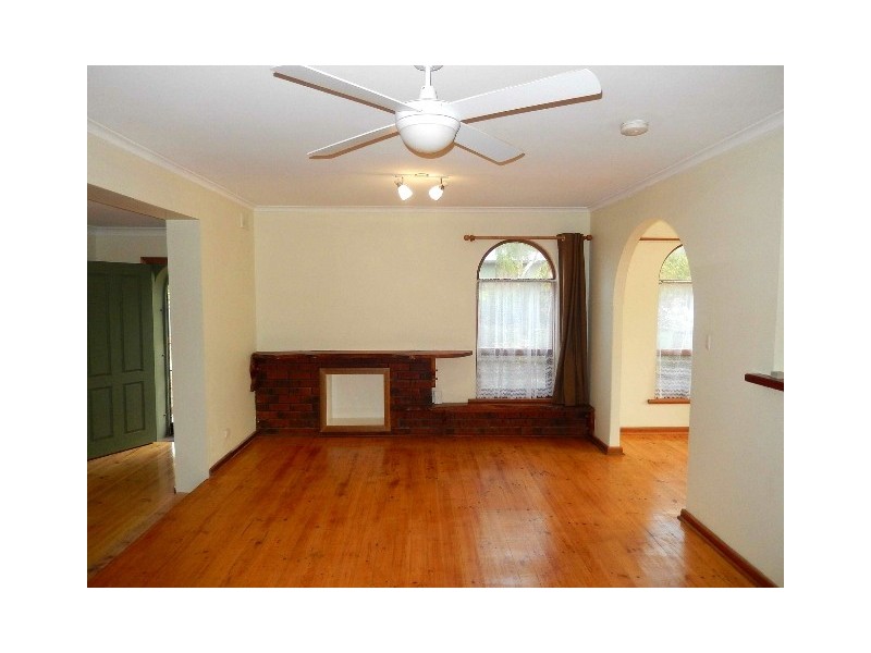 87 Trim Crescent, Old Noarlunga SA 5168