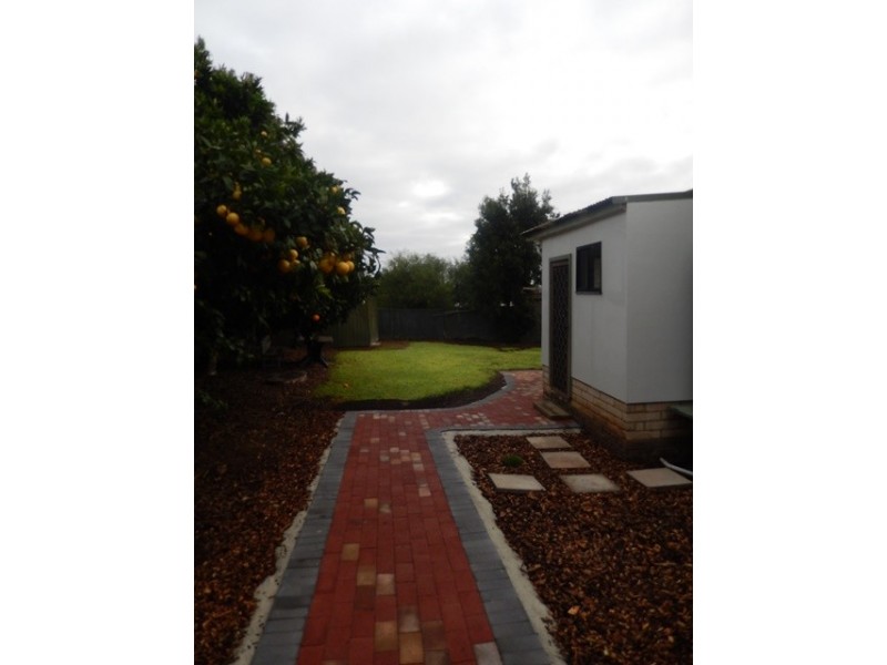 87 Trim Crescent, Old Noarlunga SA 5168