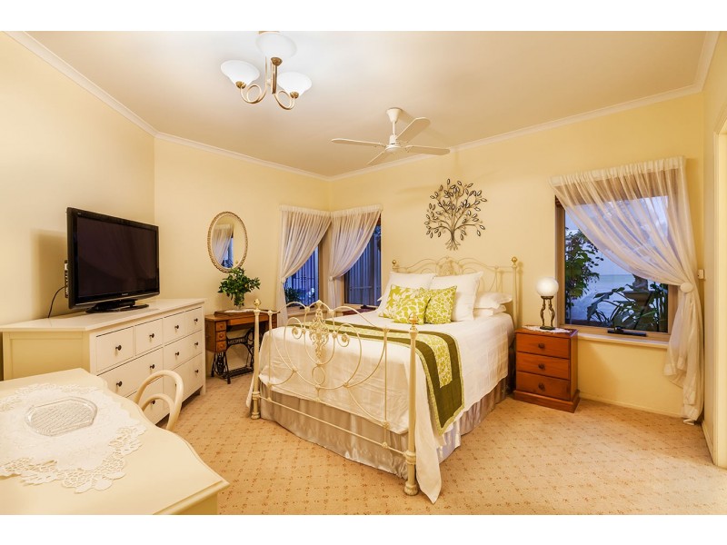 206 Reynell Road, Woodcroft SA 5162