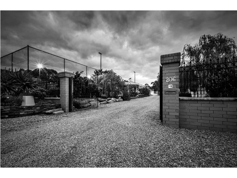206 Reynell Road, Woodcroft SA 5162