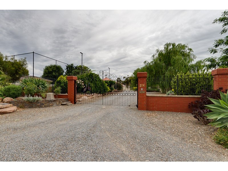 206 Reynell Road, Woodcroft SA 5162