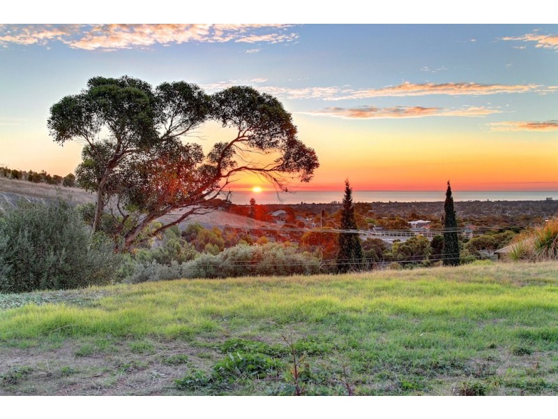 32 Victoria Parade, Darlington SA 5047