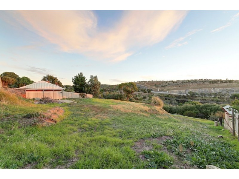 32 Victoria Parade, Darlington SA 5047