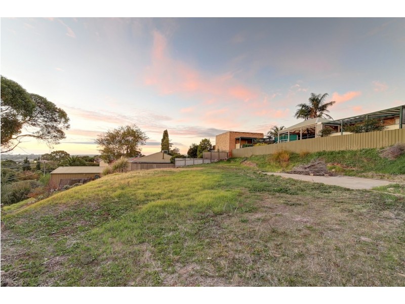 32 Victoria Parade, Darlington SA 5047