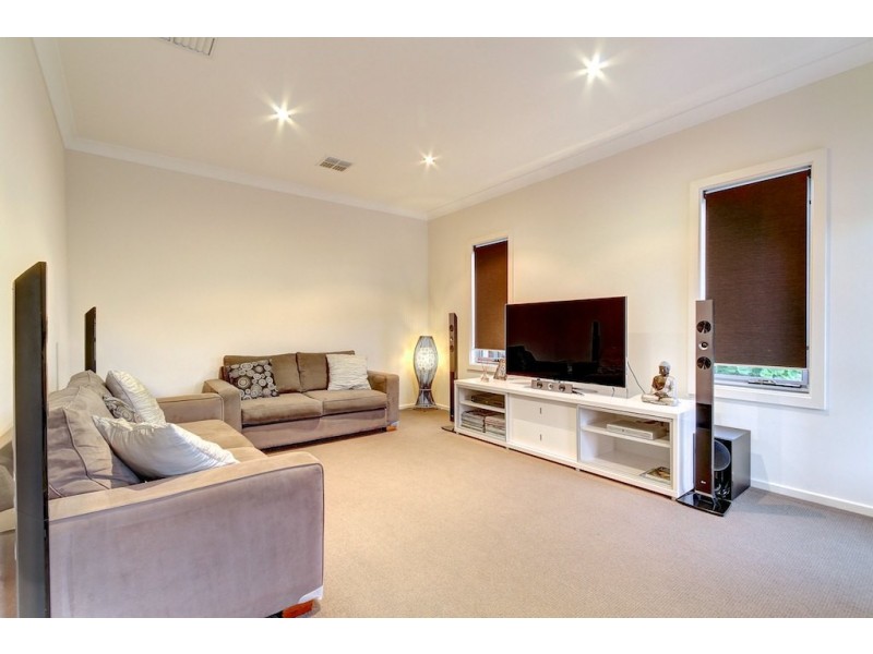 10 Elizabeth Crescent, Hallett Cove SA 5158