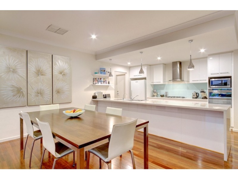 10 Elizabeth Crescent, Hallett Cove SA 5158