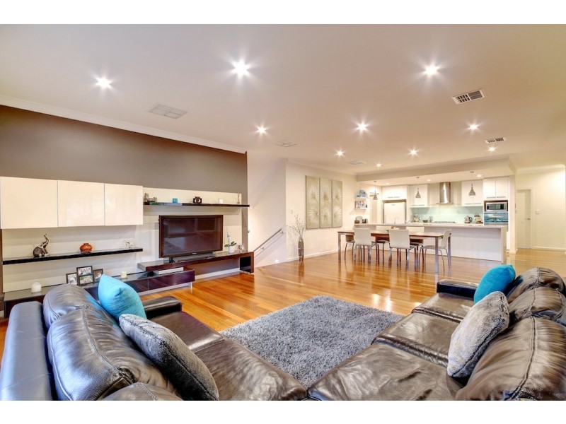 10 Elizabeth Crescent, Hallett Cove SA 5158