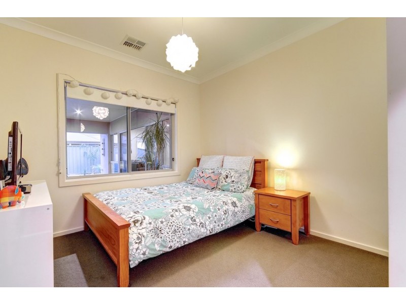 10 Elizabeth Crescent, Hallett Cove SA 5158