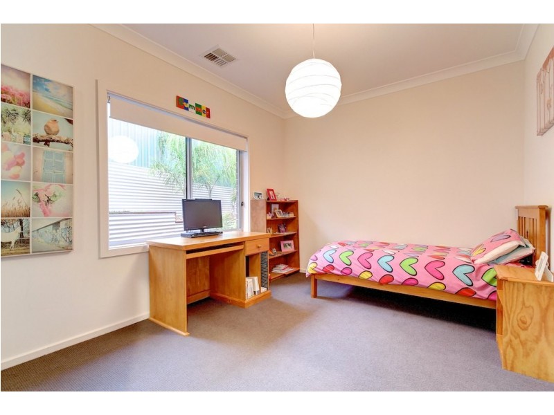 10 Elizabeth Crescent, Hallett Cove SA 5158