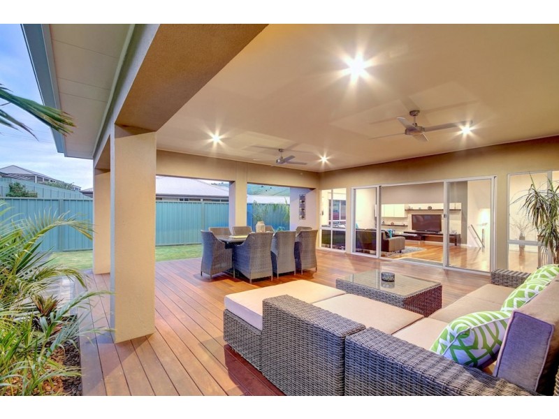 10 Elizabeth Crescent, Hallett Cove SA 5158