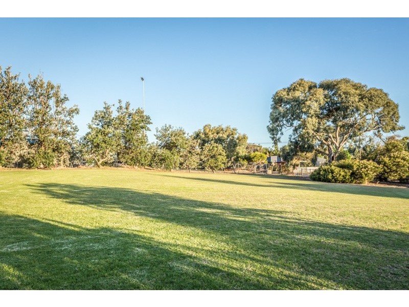 32 Mills Avenue, Port Noarlunga SA 5167
