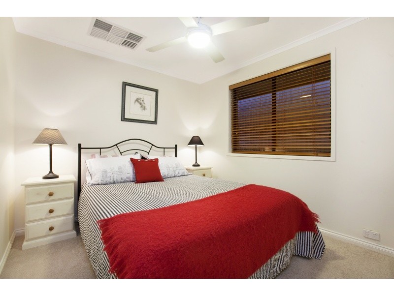 17 Caffrey Crescent, Port Willunga SA 5173
