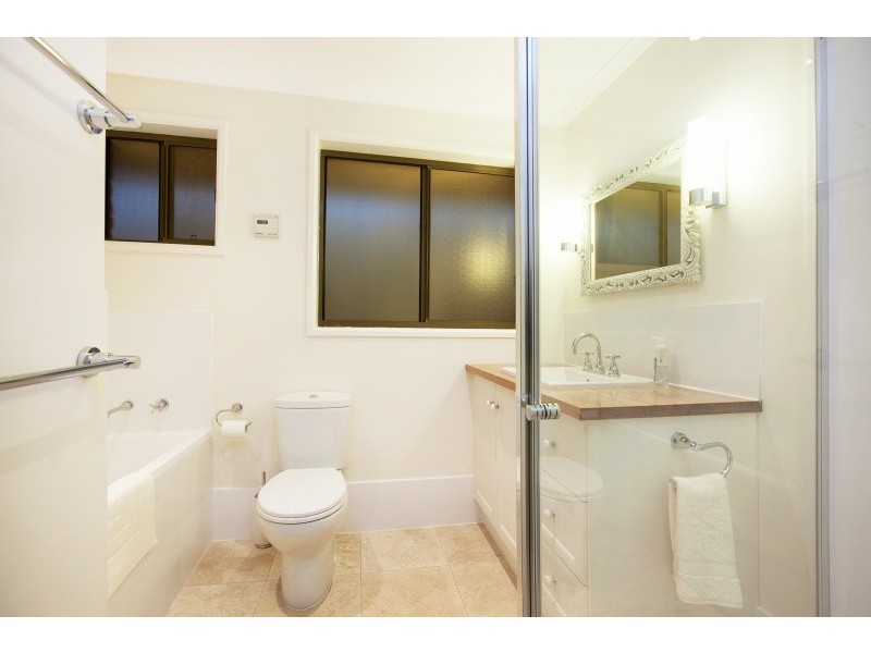 17 Caffrey Crescent, Port Willunga SA 5173