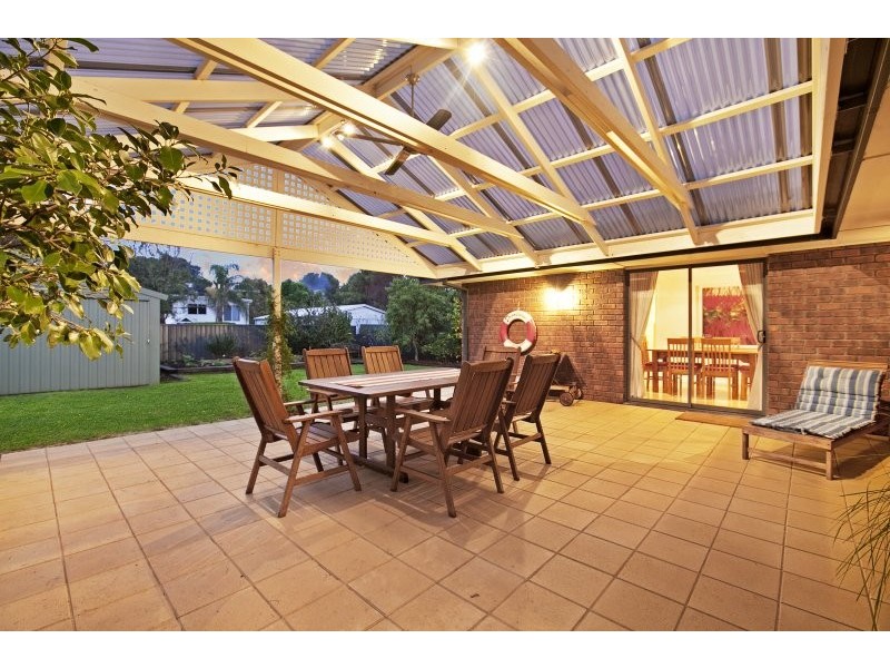17 Caffrey Crescent, Port Willunga SA 5173