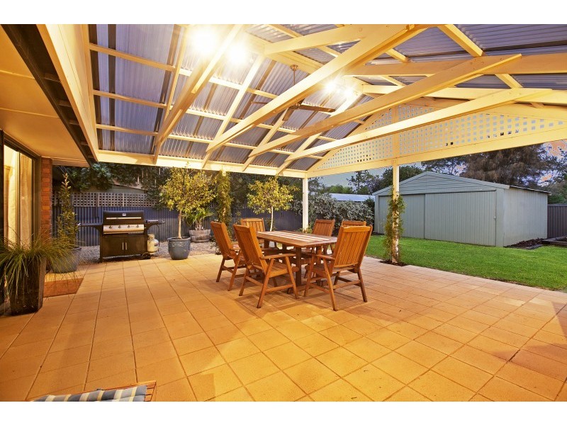 17 Caffrey Crescent, Port Willunga SA 5173