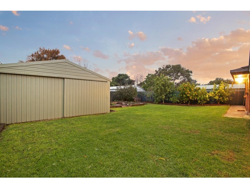 17 Caffrey Crescent, Port Willunga SA 5173