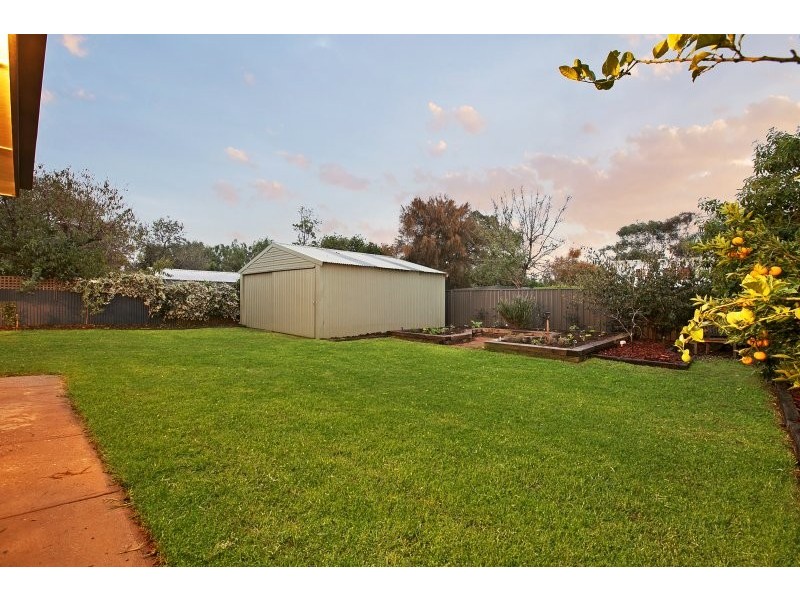 17 Caffrey Crescent, Port Willunga SA 5173