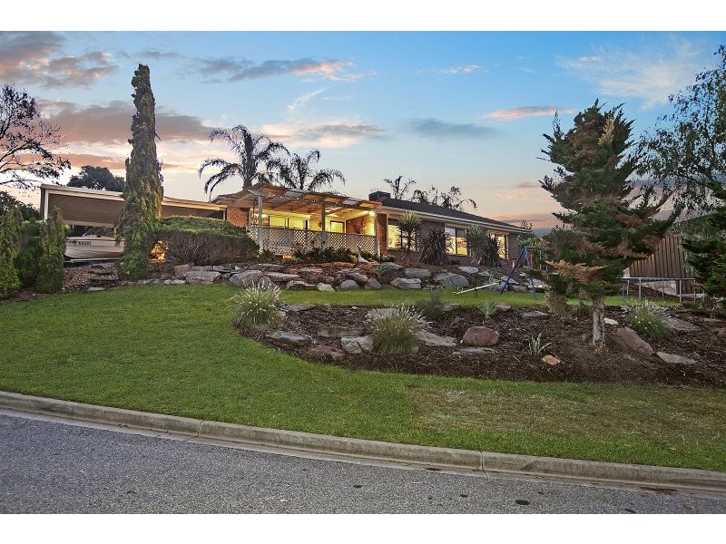 21 Doulton Drive, Trott Park SA 5158