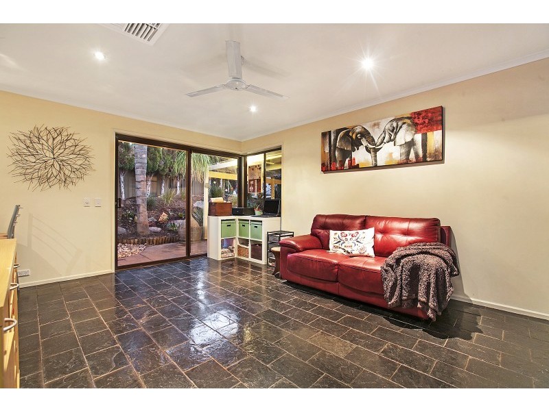 21 Doulton Drive, Trott Park SA 5158