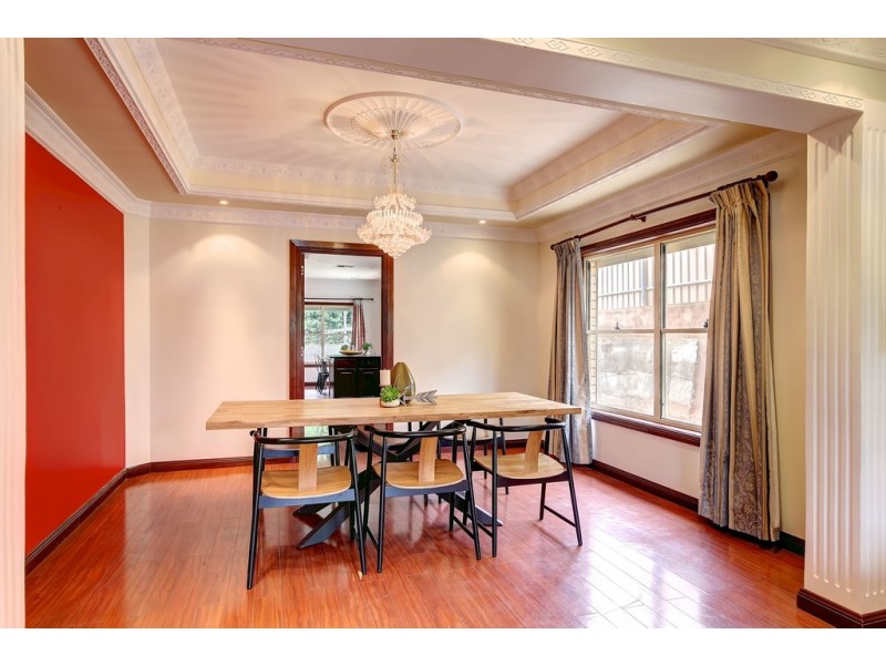 4 Down Drive, Valley View SA 5093