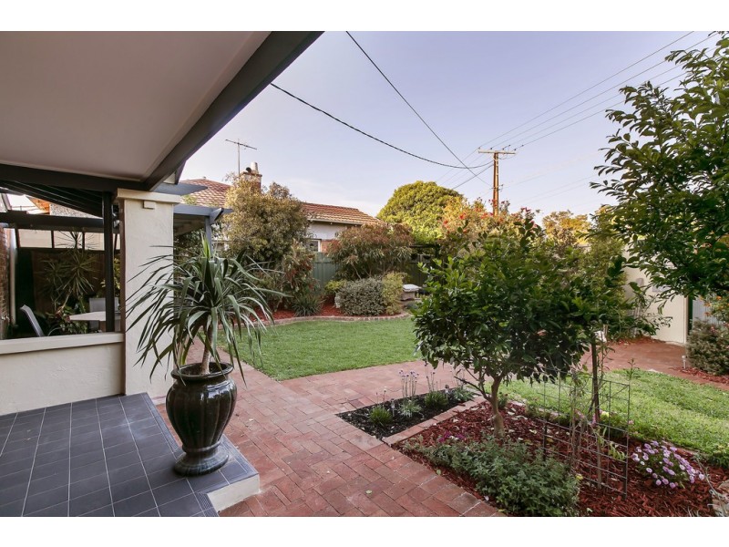 28 The Crescent, Brighton SA 5048