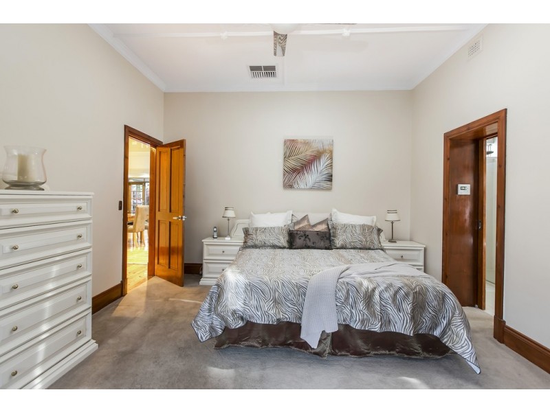 28 The Crescent, Brighton SA 5048