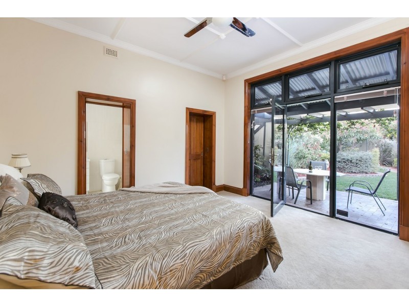28 The Crescent, Brighton SA 5048