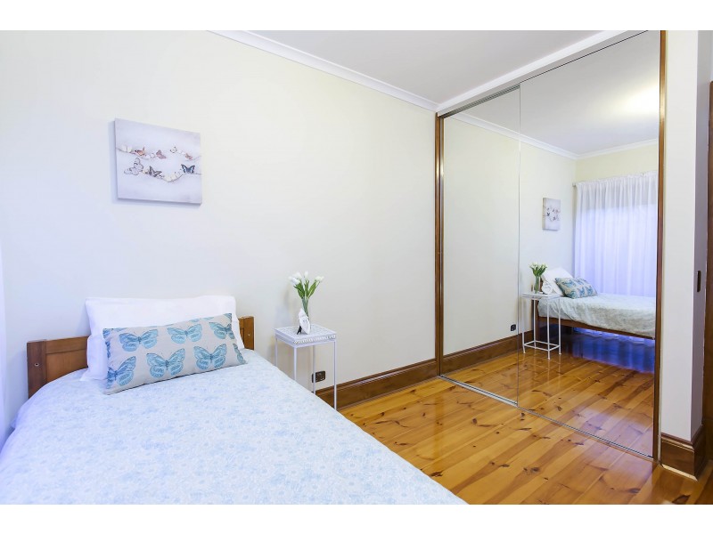 28 The Crescent, Brighton SA 5048