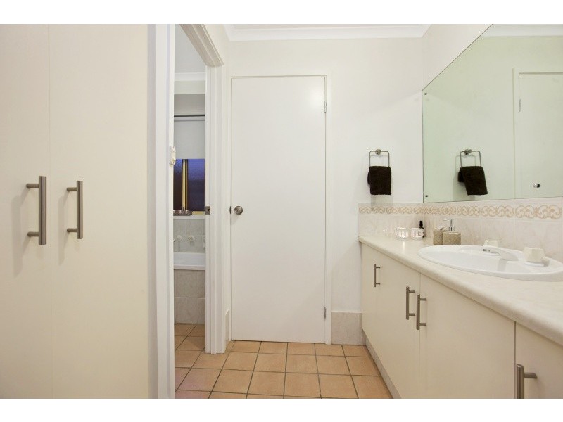 11 Spinks Road, Marino SA 5049