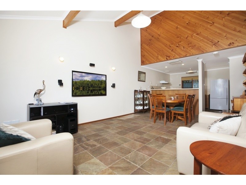 2/21 Herrings Lane, Happy Valley SA 5159
