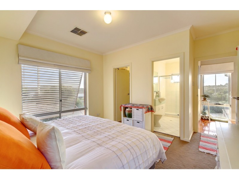1 Britain Drive, Port Noarlunga South SA 5167