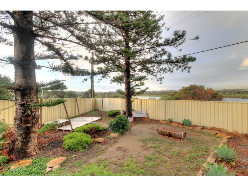 1 Britain Drive, Port Noarlunga South SA 5167