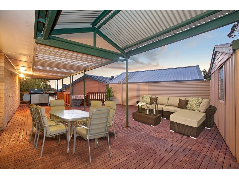 11 Trelawney Crescent, Huntfield Heights SA 5163