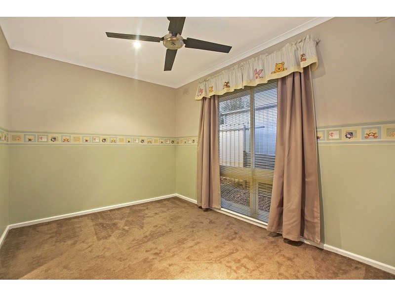 11 Trelawney Crescent, Huntfield Heights SA 5163