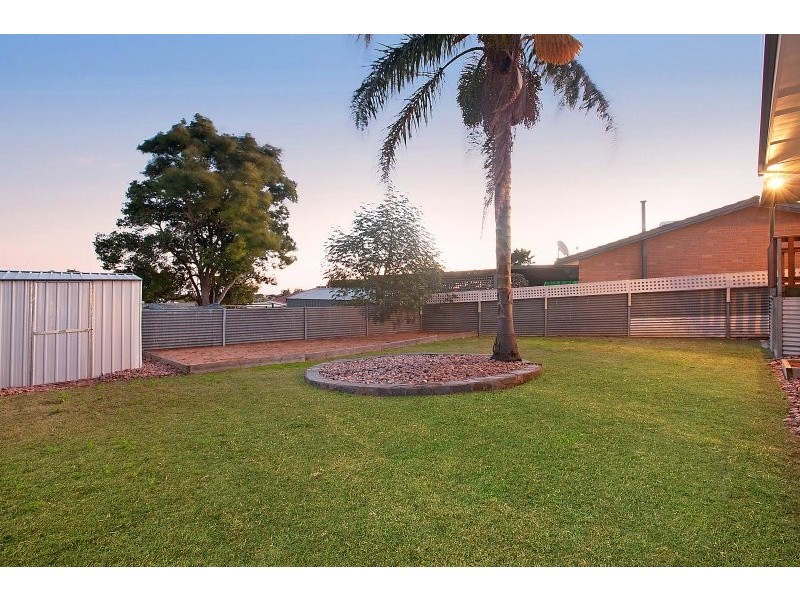 11 Trelawney Crescent, Huntfield Heights SA 5163