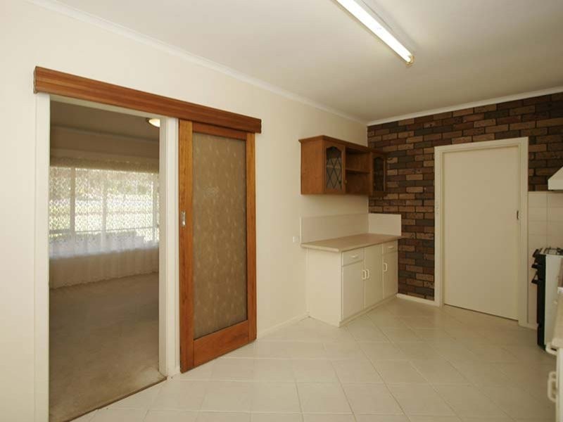 12 Madeira Road, Morphett Vale SA 5162