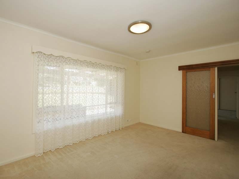 12 Madeira Road, Morphett Vale SA 5162