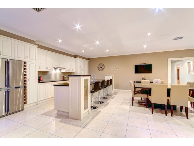 47 Freebairn Drive, Hallett Cove SA 5158