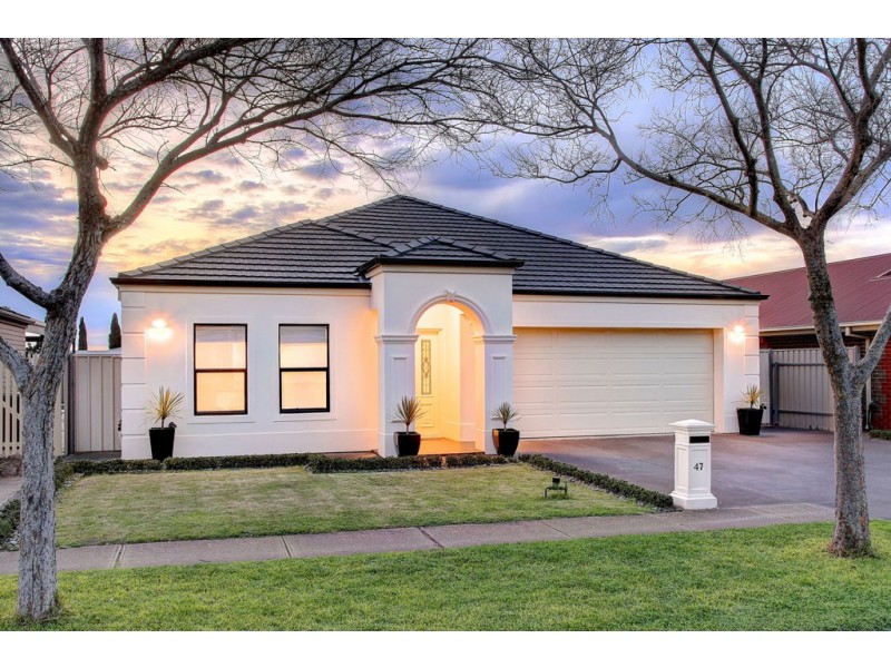 47 Freebairn Drive, Hallett Cove SA 5158