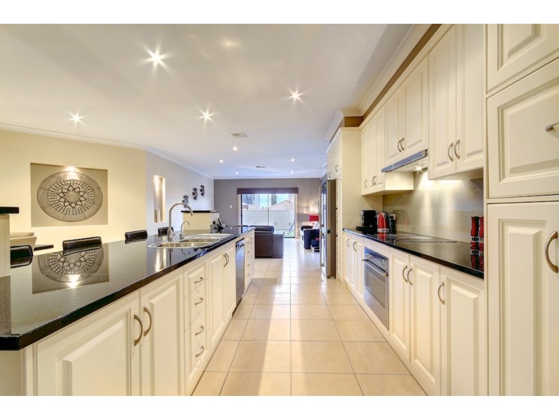 47 Freebairn Drive, Hallett Cove SA 5158