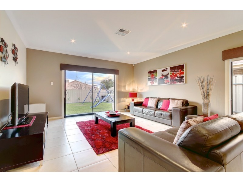 47 Freebairn Drive, Hallett Cove SA 5158