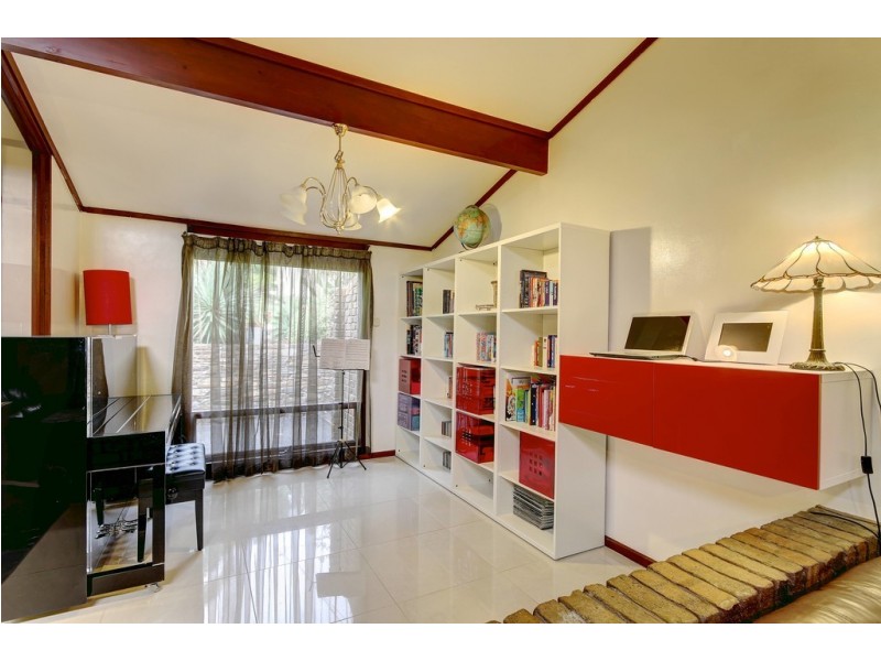 13 Saint Vincents Avenue, Hallett Cove SA 5158