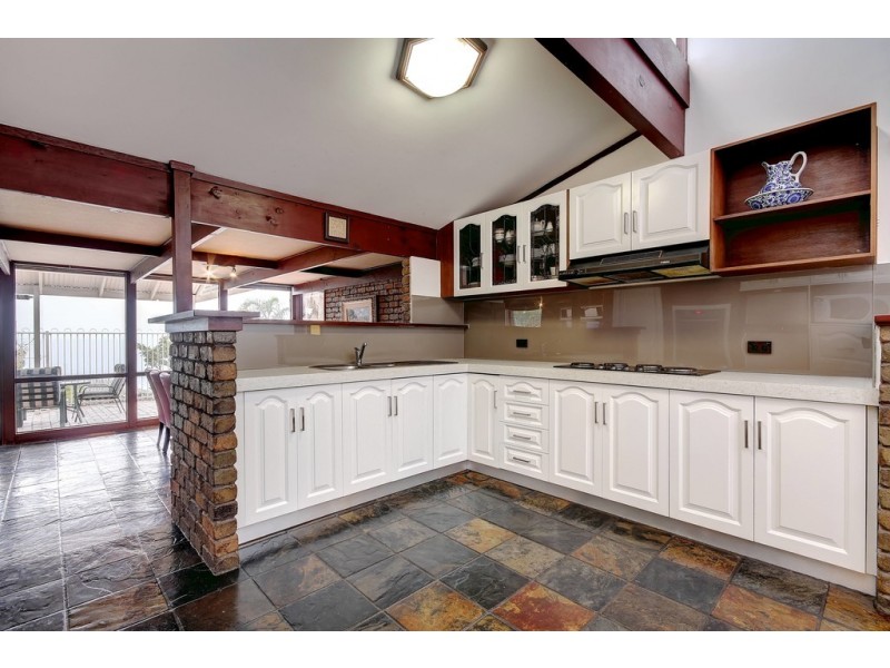 13 Saint Vincents Avenue, Hallett Cove SA 5158