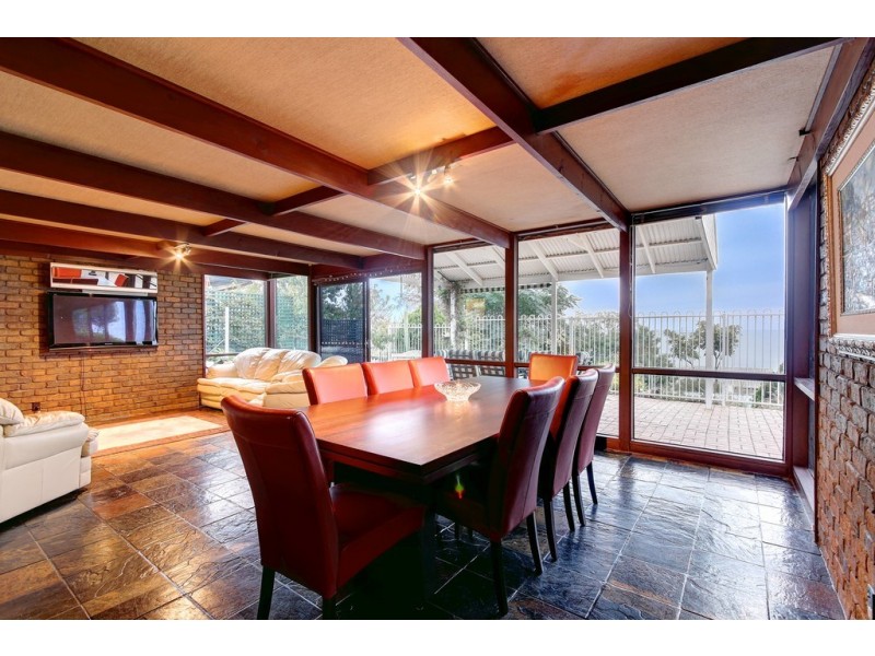 13 Saint Vincents Avenue, Hallett Cove SA 5158