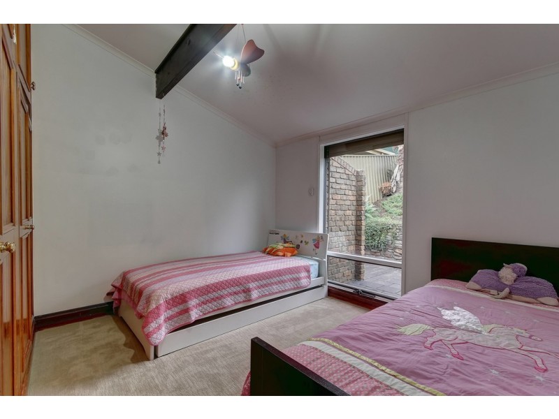 13 Saint Vincents Avenue, Hallett Cove SA 5158