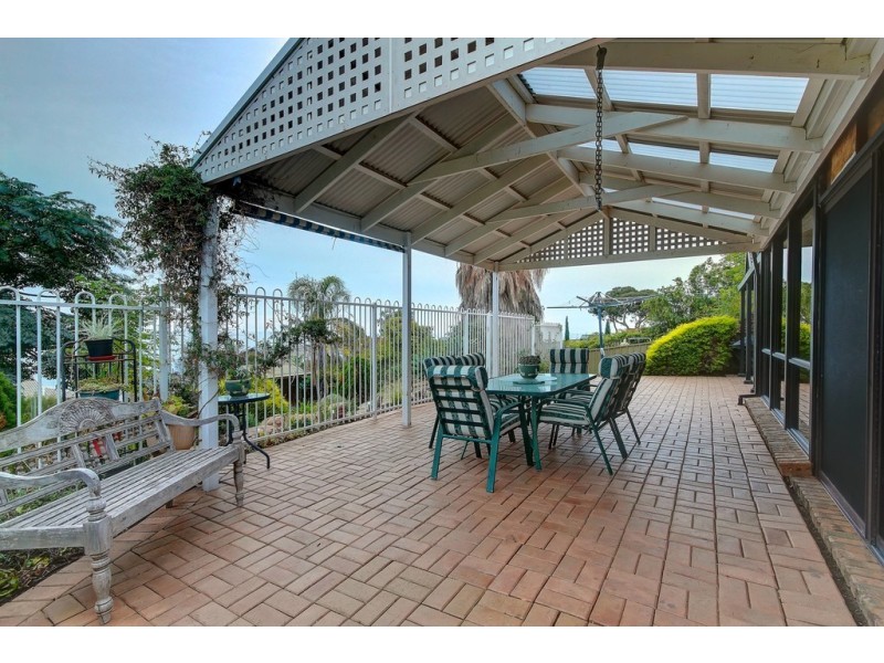 13 Saint Vincents Avenue, Hallett Cove SA 5158