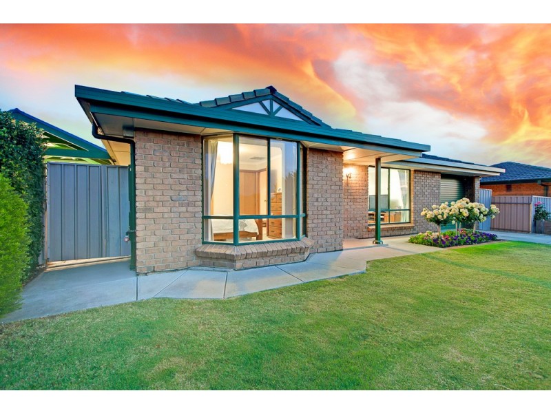 73 Investigator Drive, Woodcroft SA 5162